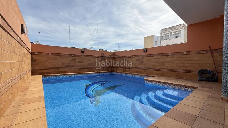 Foto e891a4b0-e21d-4680-a738-69f31df7b726. Casa adossada amb calefacció aparcament piscina a Carcaixent