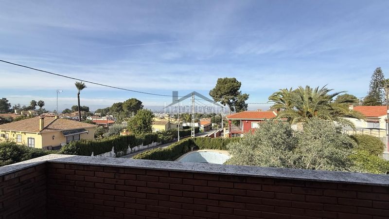 Foto 38af4431-a5da-4061-b856-ab43e5f3694d. Casa amb piscina a Carcaixent