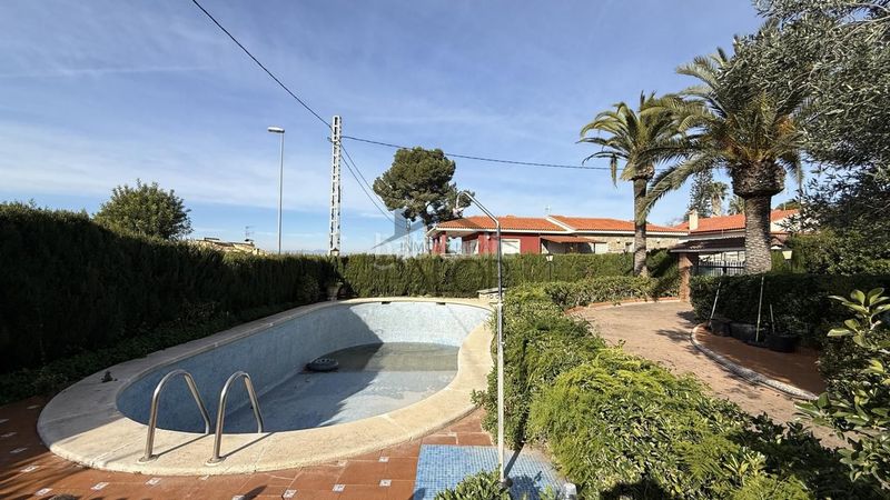 Foto 931d0fbc-d4bb-43b5-91b5-1a58b5a1f0ed. Casa amb piscina a Carcaixent