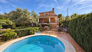 Casa in Carcaixent. Chalet en urbanización de san blas, carcaixent