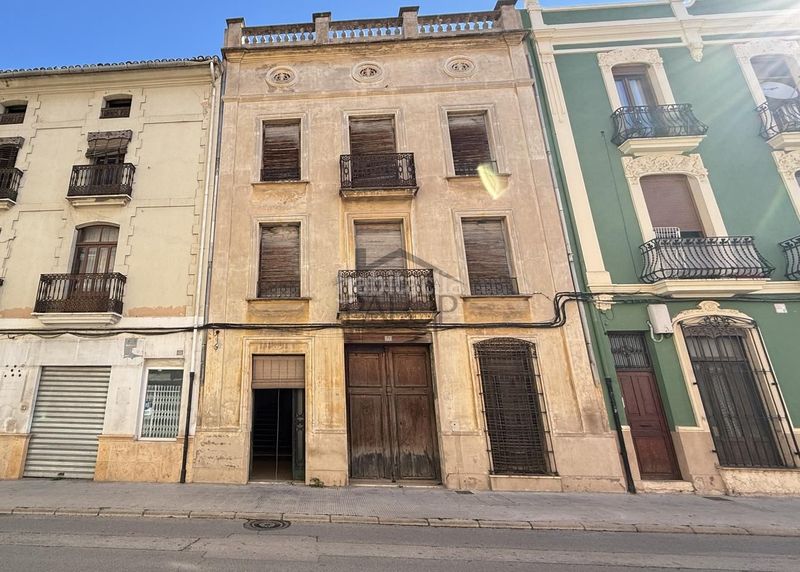 Foto de006d77-7ba4-4f3d-8e0a-7da0a3f8e822. Casa a Carcaixent