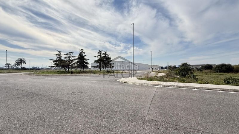 Foto c338ebbe-4353-4e32-b938-a297a2314789. Terreny residencial a Pobla Llarga (la)