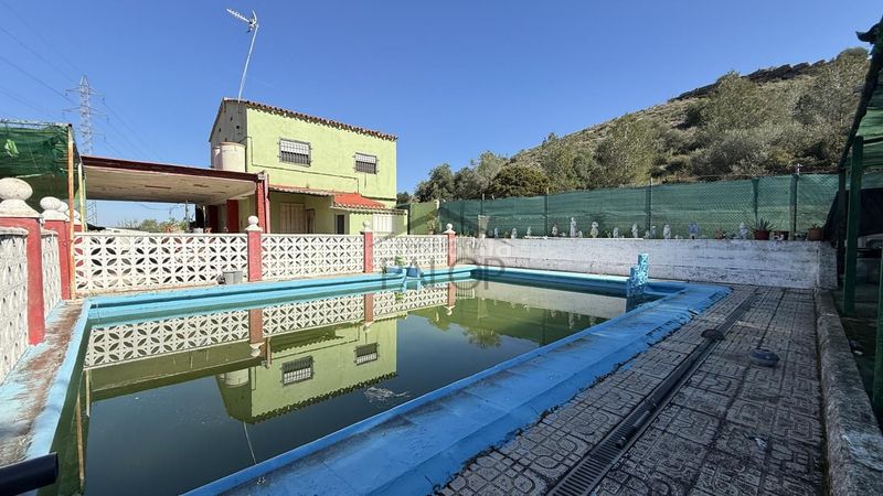 Foto 8047fc1a-dd53-4131-9138-cd644e475b0b. Masia amb piscina a Rafelguaraf
