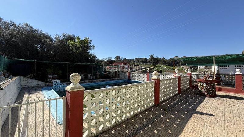 Foto e912b97a-b637-45a9-af84-8cf6e6046e77. Masia amb piscina a Rafelguaraf