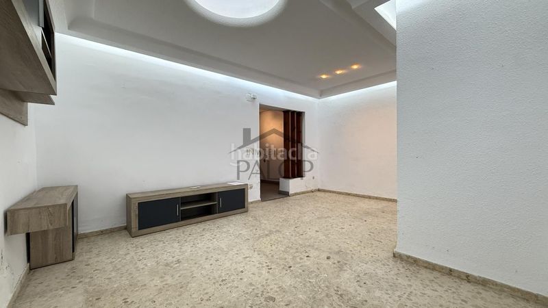 Foto f9f6e22b-68ea-4399-8d15-6c547685d5c1. Planta baixa a Carcaixent
