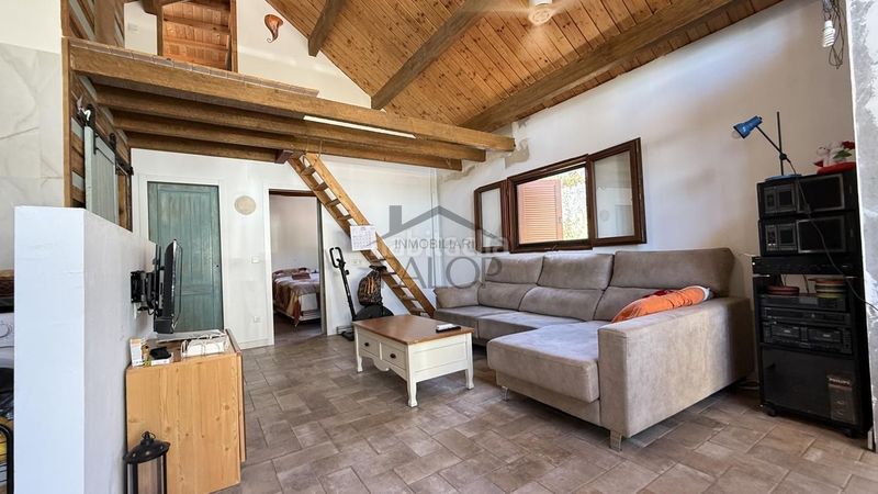 Foto 79924ca9-65ee-4cfb-81ab-3a4f0cd6ad44. Casa amb piscina a Alberic