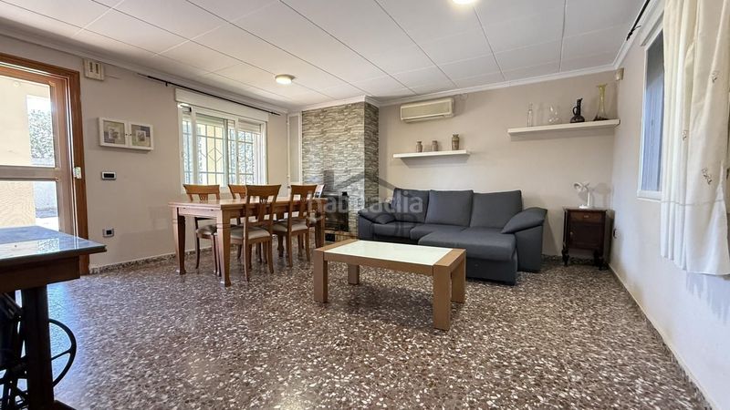 Foto d2756285-0c5e-401f-9770-8da98ad5f8b2. Casa amb piscina a Alberic