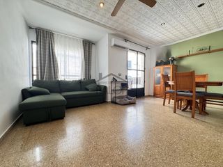 Etagenwohnung in Carcaixent. Piso 4 dormitorios zona avenida