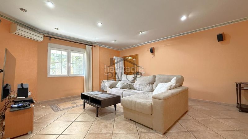 Foto f5ed57ae-86b9-4416-a238-ff7a17fd71e5. Casa a Senyera