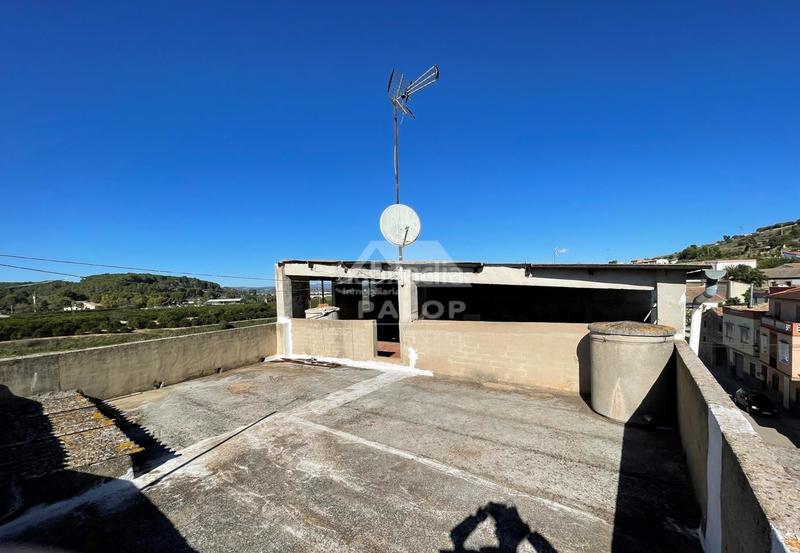 Foto 6188b62c-5ba9-49f2-9951-a61ebb7d0c02. Haus mit parking in Manuel