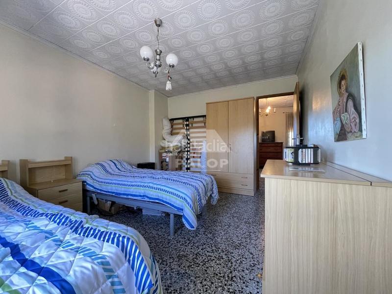 Foto 71287577-b131-49cc-b474-09ea82470f7c. Haus mit parking in Manuel