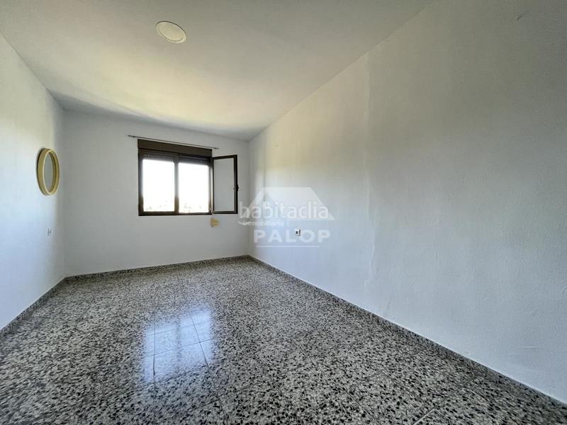 Foto 8fbcd601-9ee5-4435-af46-72d71e216379. Haus mit parking in Manuel