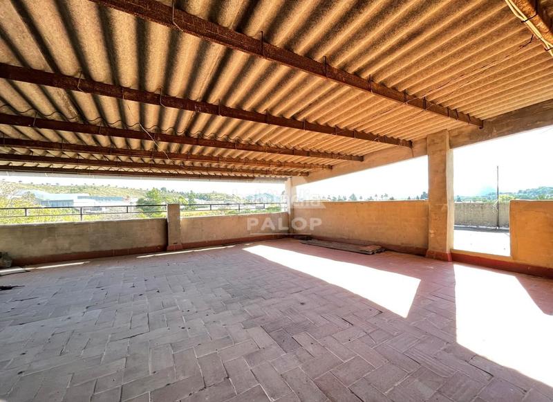 Foto ca47aeca-909d-4059-a11b-52e4b2419d41. Haus mit parking in Manuel