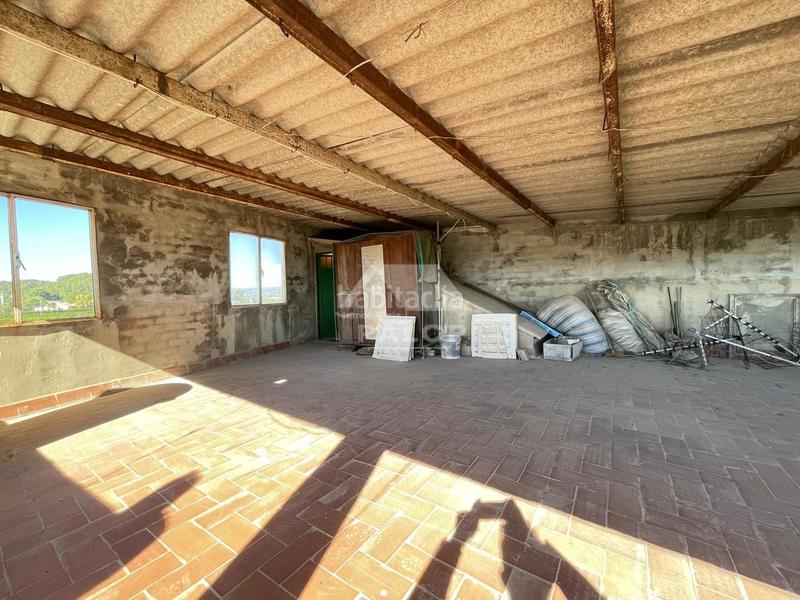 Foto e9ada871-35a4-4ffe-b68a-99ebe26c0ca7. Haus mit parking in Manuel