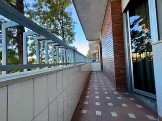 Pis  Calle fernando de cordoba. Un agradable  piso de 4 dormitorios con terraza, en el centro