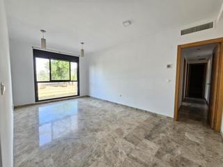 Pis a Campo de la Verdad - Miraflores. Un acogedor piso de 2 dormitorios en acera de san julian