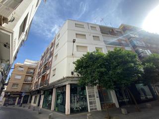 Appartement  Plaza de chirinos. Piso exterior junto a cruz conde