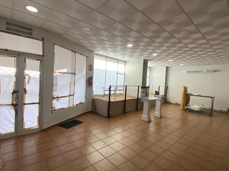 Foto 6cfe7f37-6b14-4d82-a5a8-09dd2fd75870. Lloguer local comercial a calle cronista maraver 2 a Córdoba