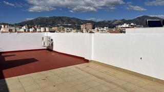 Apartamento en Puerto Deportivo. Zona policia local