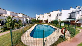 Casa aparellada a Mijas Golf. Mijas golf  res. los olivos