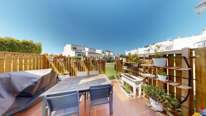 Foto 807a4b5a-0b7e-456d-a3a0-5a6ba557b7d7. Towny house with parking pool in Mijas golf Mijas