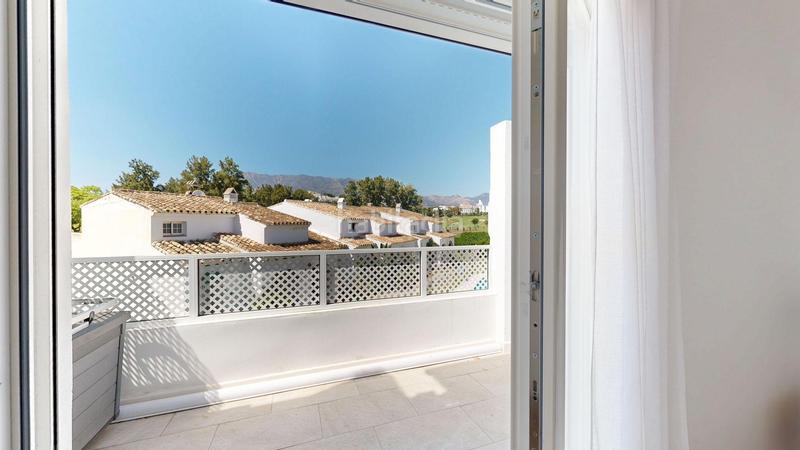 Foto 99e5d471-bf7e-4c1a-b61d-0a022b92d0a9. Towny house with parking pool in Mijas golf Mijas