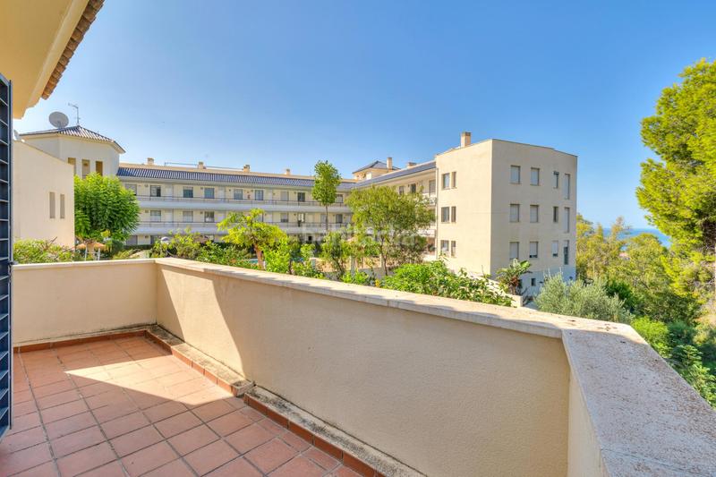 Foto 1d5f1e8a-7af1-4698-a038-1fcfa5a5c514. Casa bifamiliare con parcheggio piscina in Torreblanca del Sol Fuengirola