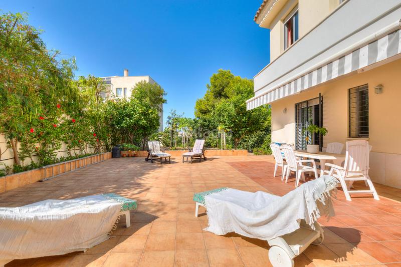 Foto 6703c05c-73e1-44e8-ba68-cd33c324a75c. Casa bifamiliare con parcheggio piscina in Torreblanca del Sol Fuengirola