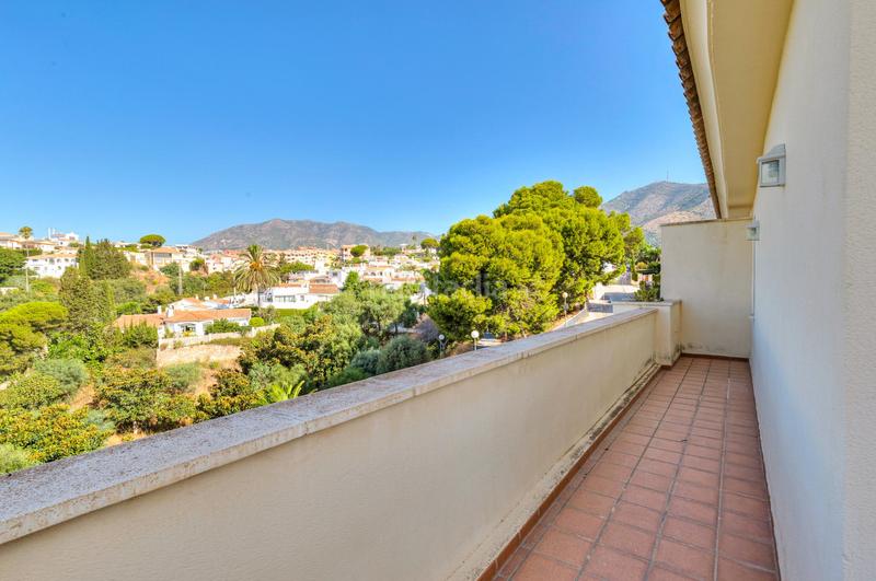 Foto de5072b0-10ae-4a80-8f8e-e3fa54ae0851. Casa bifamiliare con parcheggio piscina in Torreblanca del Sol Fuengirola