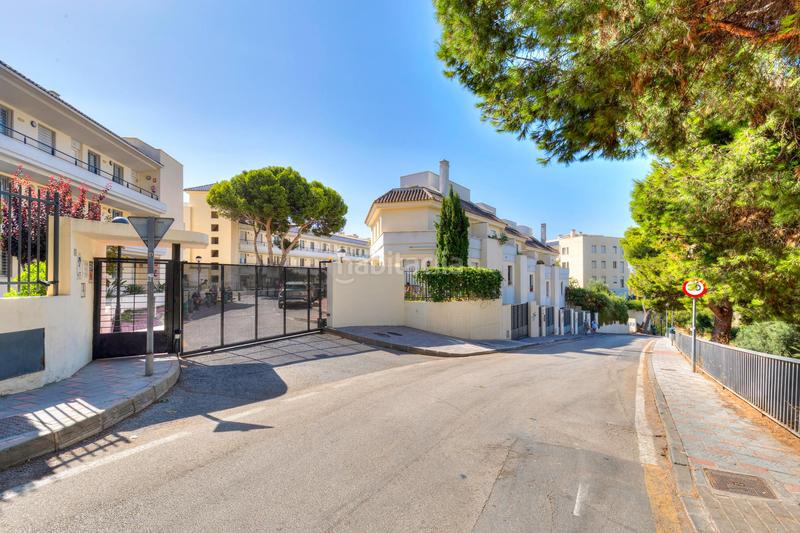 Foto f1a89b6c-80c0-4e35-971a-b1f4e36ec29f. Casa bifamiliare con parcheggio piscina in Torreblanca del Sol Fuengirola