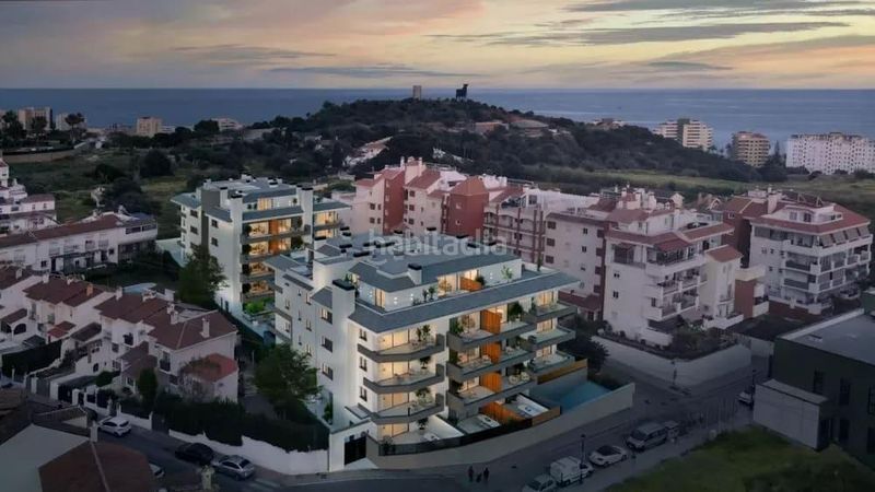 Foto 7f972035-f610-4b87-94a7-ad0e940cc5f4. Apartament amb aparcament piscina a Los Pacos Fuengirola