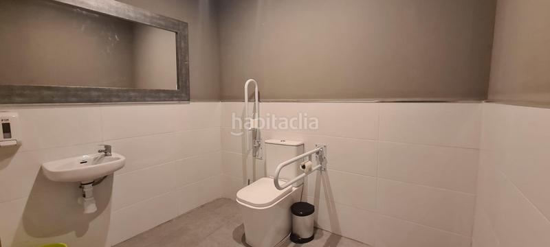 Foto 98a97d2b-b80a-4356-a149-2c9736f6a4bd. Alquiler local comercial edf. las rampas en Puerto Deportivo Fuengirola