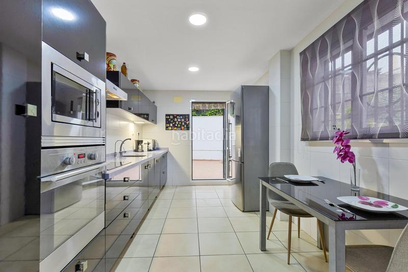 Foto 0f7849ec-cee7-4508-a165-92ef31f6a0e6. Doppelhaus mit heizung parking pool in Chilches