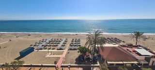 Apartament a Puerto Deportivo. Paseo marítimo rey de españa