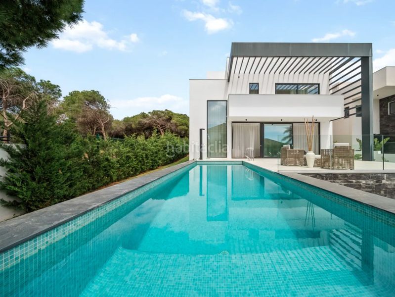 Foto b062fa45-86ab-4fa2-b61f-2e8896788aea. Chalet en Santa María Marbella