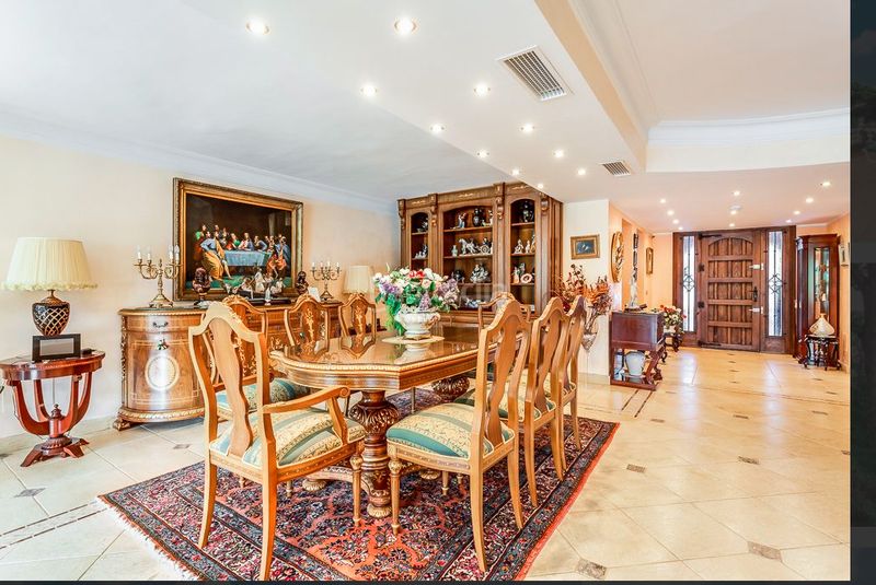 Foto f27656e7-5bc1-49f6-9adc-815b5adceb7e. Chalet en Santa María Marbella