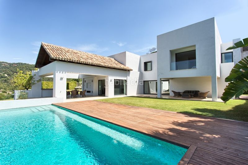 Foto be9143b6-8e3b-4457-b78f-7806dd27d45b. Chalet en los arqueros - puerto del almendro Benahavís