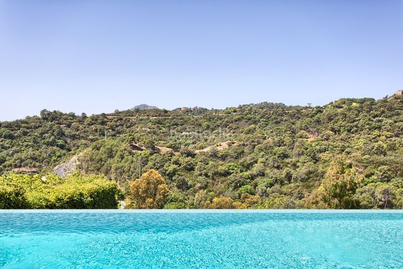 Foto 4671211e-e03d-4fb4-8d96-bf3b126c2b78. Xalet amb aparcament piscina a los arqueros - puerto del almendro Benahavís