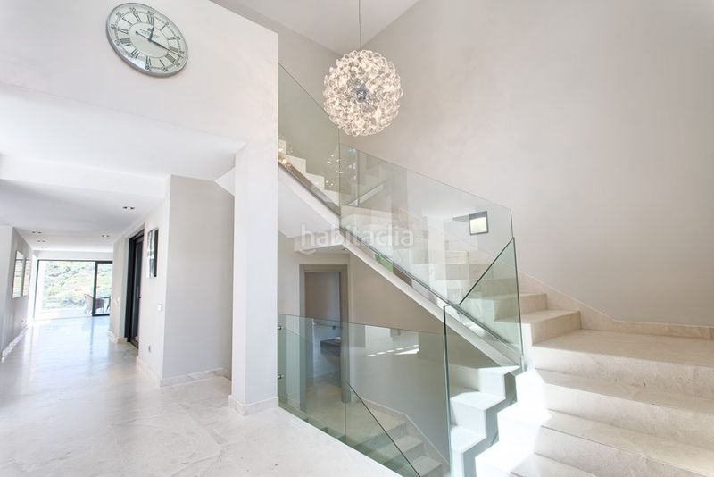 Foto 7a719758-12e9-40d8-b213-c07490e2b0e5. Xalet amb aparcament piscina a los arqueros - puerto del almendro Benahavís