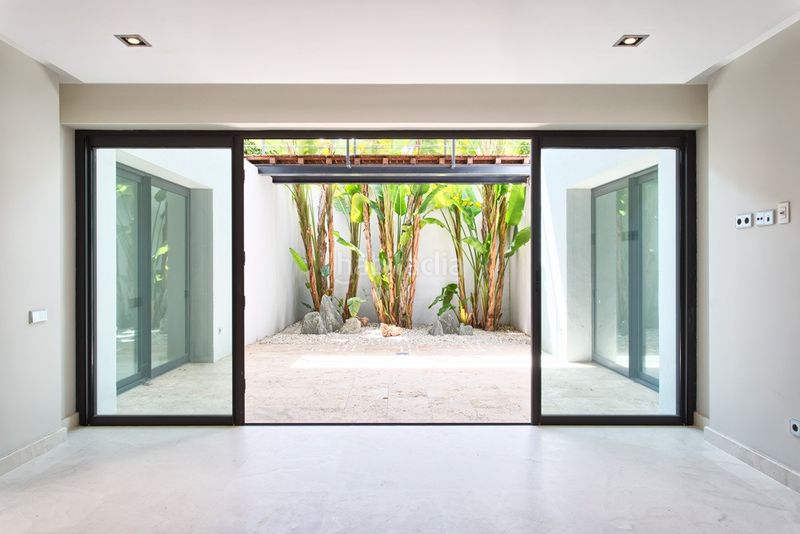 Foto bacdefb2-dbee-4e0b-9d64-b1eb35721f7d. Xalet amb aparcament piscina a los arqueros - puerto del almendro Benahavís