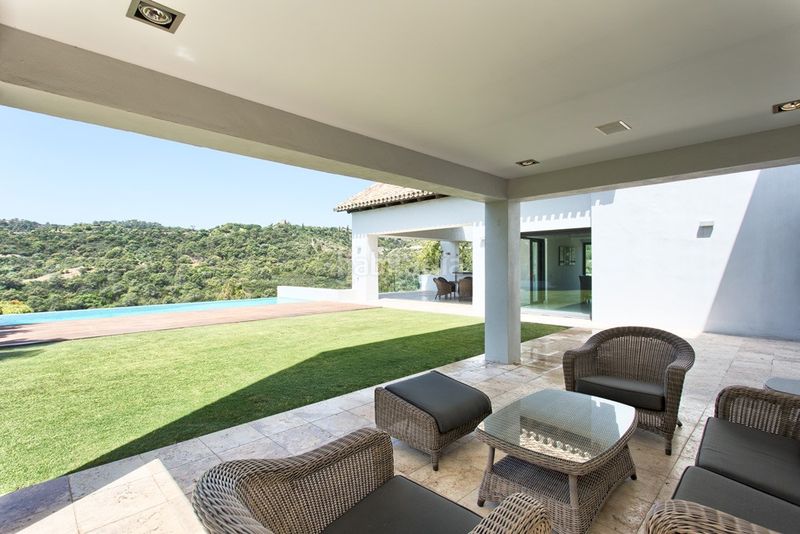 Foto cc671fdf-24c6-44a2-b0f8-7ef825c11ffa. Xalet amb aparcament piscina a los arqueros - puerto del almendro Benahavís