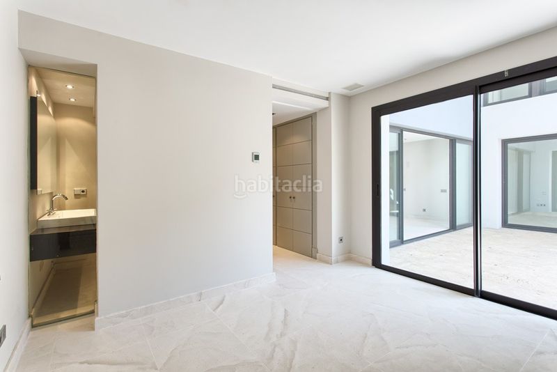 Foto e8f1be93-8bb0-48a4-80ee-3150ff68a8e8. Xalet amb aparcament piscina a los arqueros - puerto del almendro Benahavís