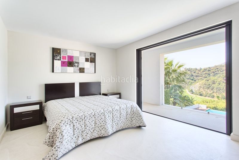 Foto edd7ebd2-4139-49f5-85e4-04f978354b1e. Xalet amb aparcament piscina a los arqueros - puerto del almendro Benahavís