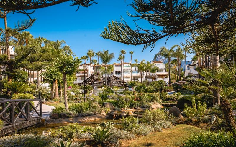 Foto 7209296e-98fc-4389-8177-f87876f328e5. Erdgeschoss mit parking pool in Puente Romano Marbella