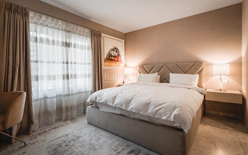 Foto acd62ff7-f735-4dbf-9348-101d45b4fd83. Ground floor with parking pool in Puente Romano Marbella