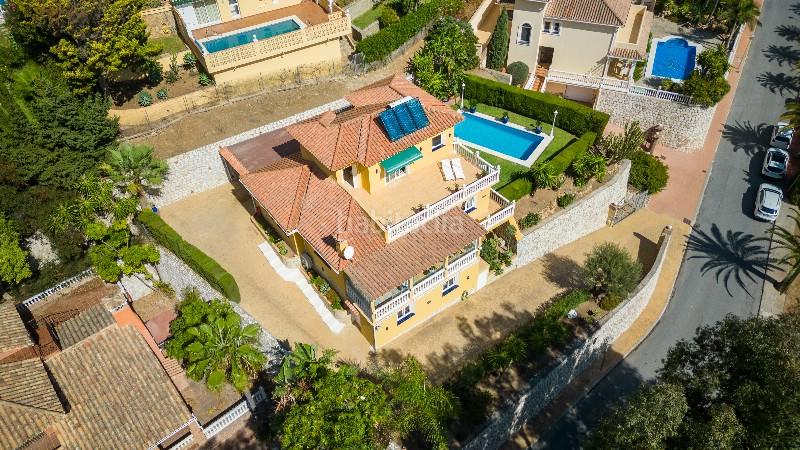 Foto 9eabf05b-2a6d-4543-9d29-42c8dbd92b19. Chalet en la cala Mijas Mijas