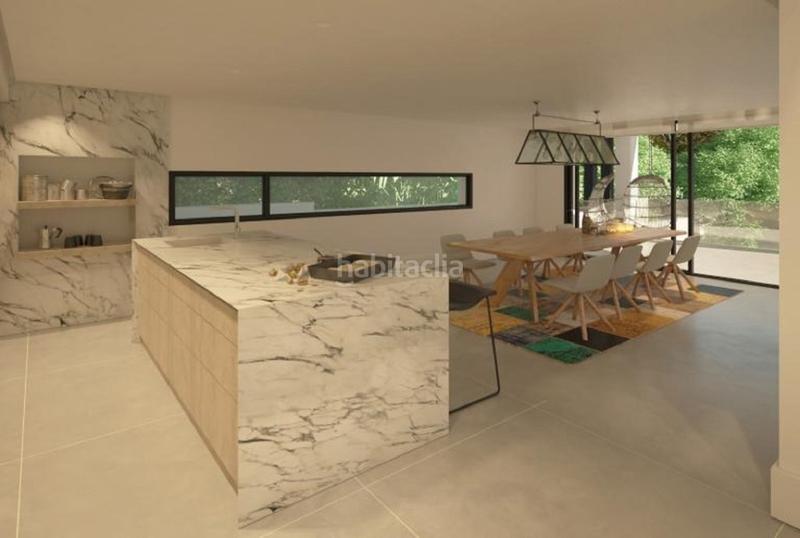 Foto a914d6b3-dd95-4db2-a14e-f53c95422a33. Chalet with parking pool in Santa María Marbella