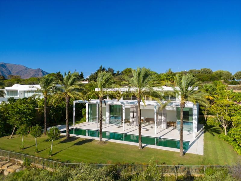 Foto 5459fd6d-7cbd-4f1e-a09a-b94aa75f34fe. Xalet amb aparcament piscina a Casares golf - Casares del sol Casares