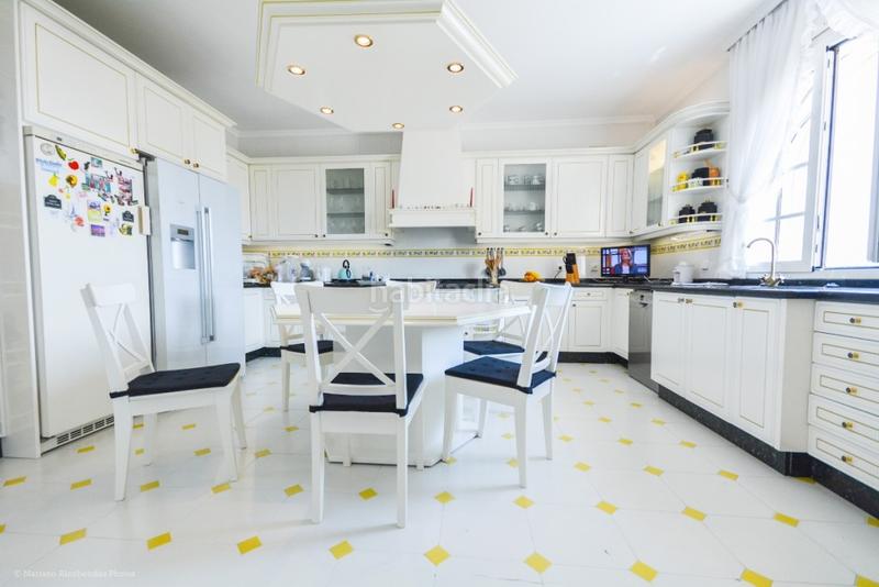 Foto 68446972-5b0a-492e-b238-f7e6f1df56fd. Chalet mit heizung parking pool in Hacienda Torrequebrada Benalmádena