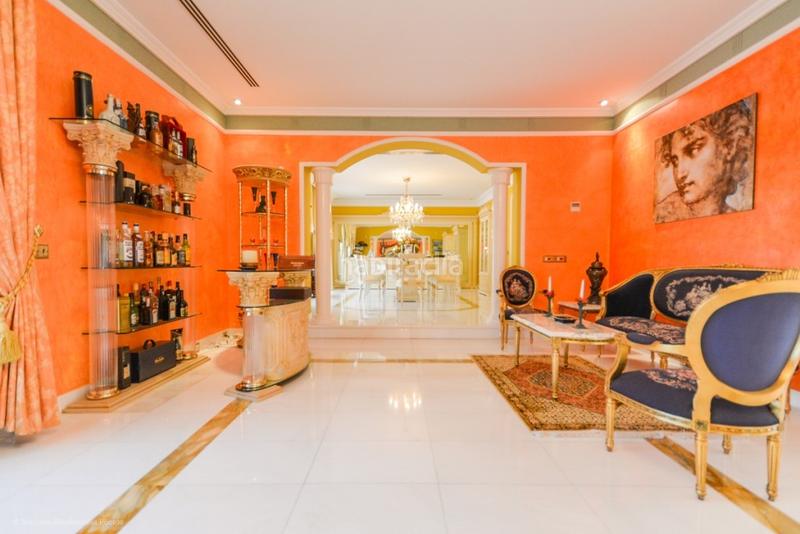 Foto 37a758fb-6125-4b67-9ee5-226ba214d2cc. Chalet con riscaldamento parcheggio piscina in Hacienda Torrequebrada Benalmádena